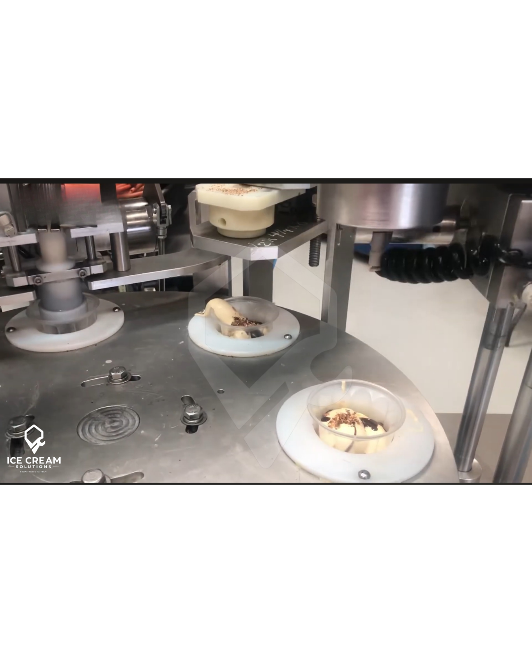 Ice Cream Sundae & Topping Pint Filling Machine